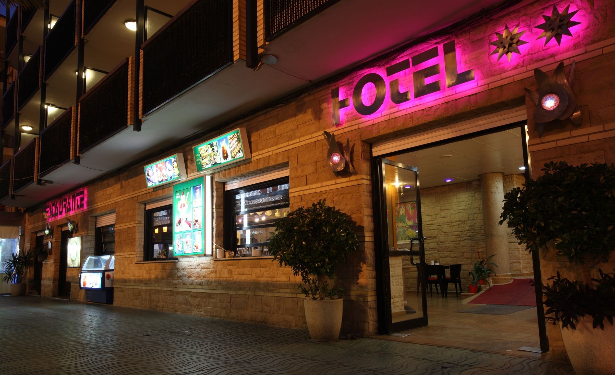 Hotel La 2*